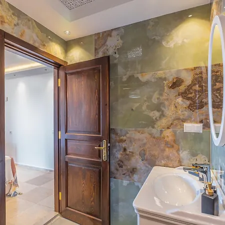 Willa White Garden Kaş