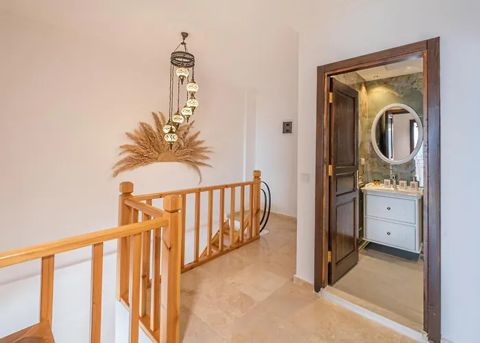 White Garden Villa *