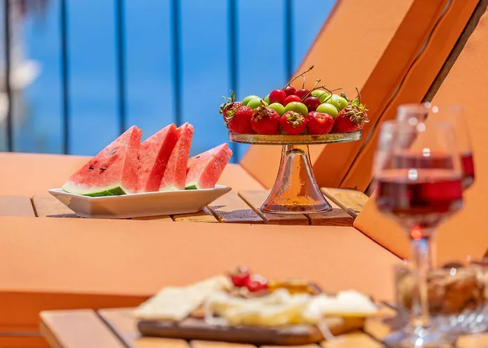 White Garden Villa *