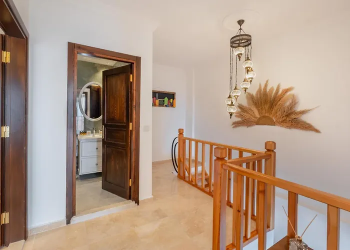 White Garden Villa Kas