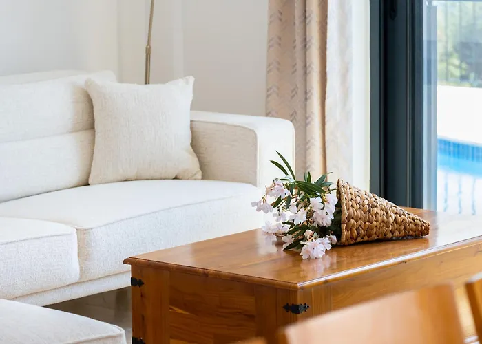 White Garden Villa *