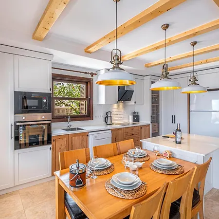 Villa White Garden *